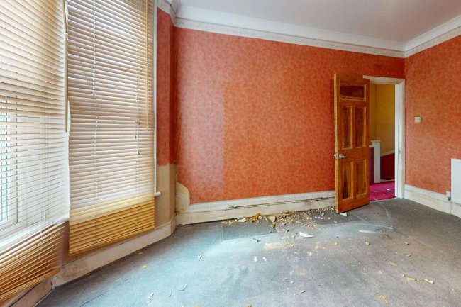 53 Links Road, Tooting, London, SW17 9EE 3