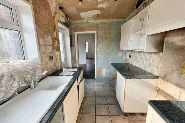 43 Morven Street, Creswell, Worksop, Derbyshire S80 4AJ 9