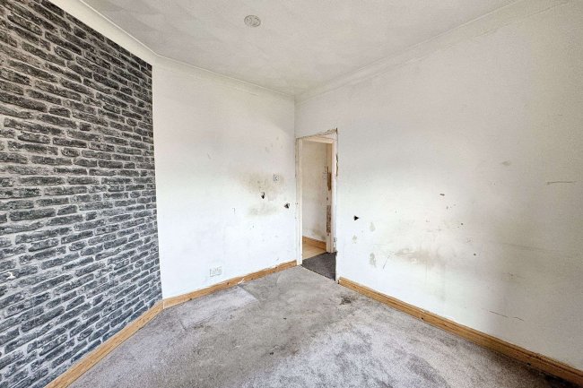 43 Morven Street, Creswell, Worksop, Derbyshire S80 4AJ 9