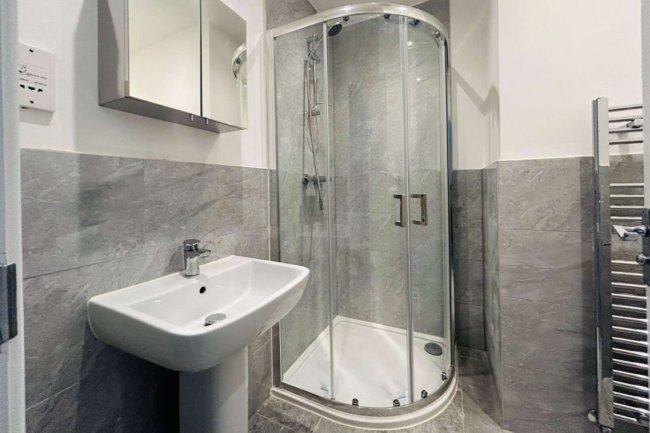 29 Summers Road, Burnham, SL1 7EP 8