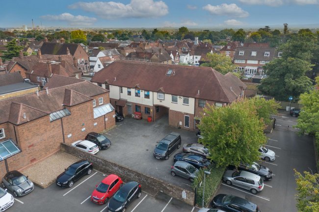 29 Summers Road, Burnham, SL1 7EP 8