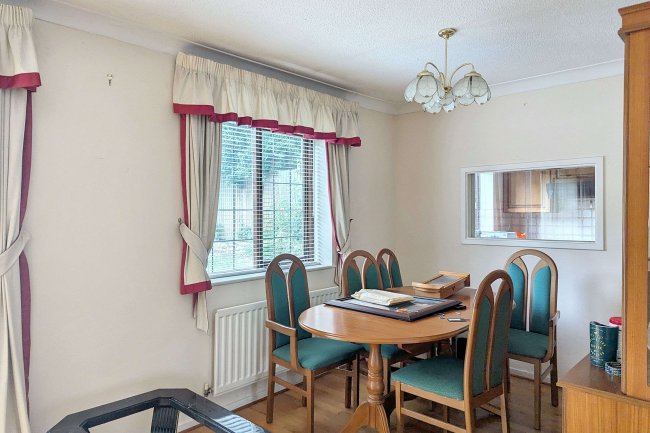 39 Hermitage Road, Crystal Palace, London, SE19 3QW 2