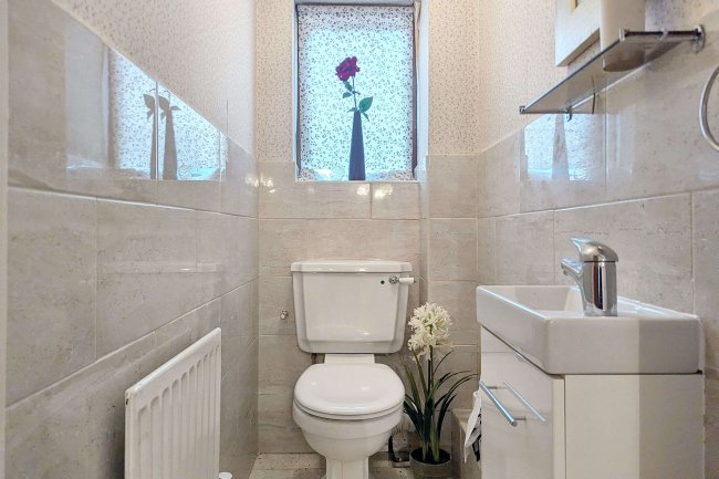 39 Hermitage Road, Crystal Palace, London, SE19 3QW 2