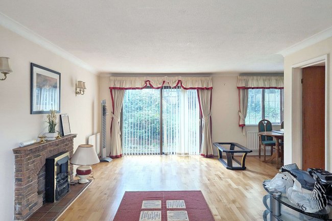 39 Hermitage Road, Crystal Palace, London, SE19 3QW 2