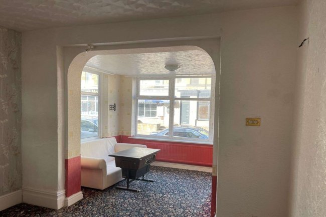 49 Withnell Road, Blackpool FY4 1HE 8