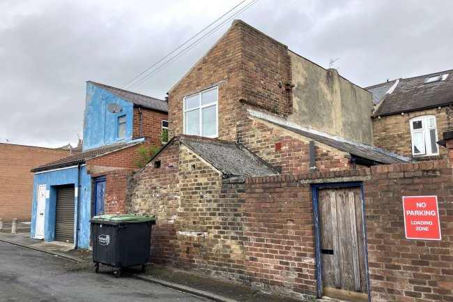 57 & 57a High Street, Willington, Co Durham DL15 0PF 7