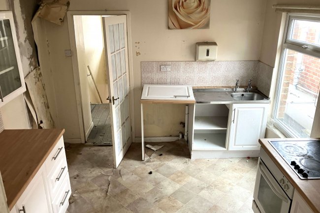 57 & 57a High Street, Willington, Co Durham DL15 0PF 7