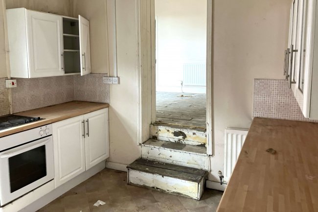 57 & 57a High Street, Willington, Co Durham DL15 0PF 7