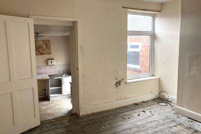 57 & 57a High Street, Willington, Co Durham DL15 0PF 7