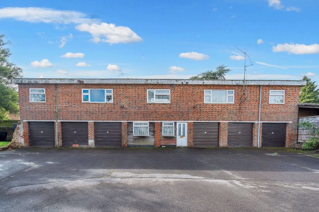 Freehold Building rear of 40 Ash Road, Aldershot, GU12 4EZ 5