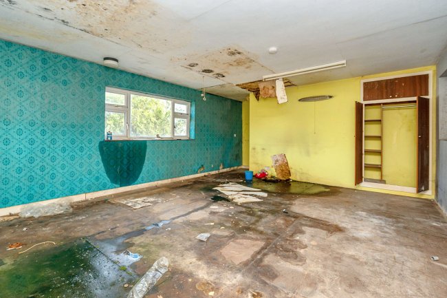 Freehold Building rear of 40 Ash Road, Aldershot, GU12 4EZ 5