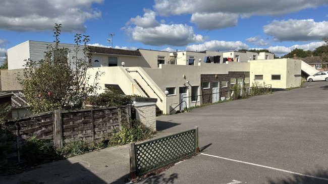 Alexandra Parade & Iden Court, Hastings, East Sussex, TN34 2PQ 9