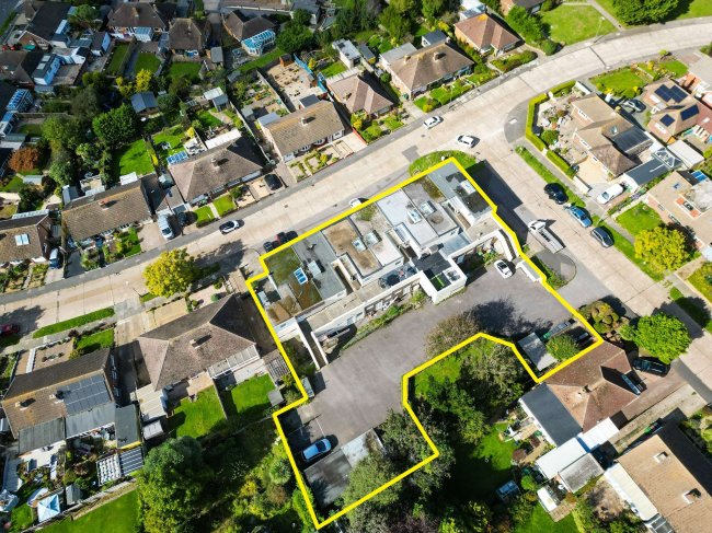 Alexandra Parade & Iden Court, Hastings, East Sussex, TN34 2PQ 9