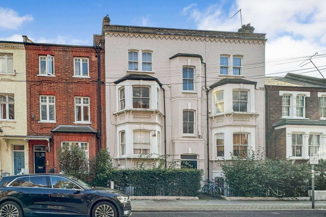 19 Lurline Gardens, Battersea, London, SW11 4DB 2