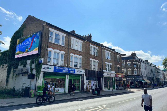 13 Balham High Road, London SW12 9AJ 4