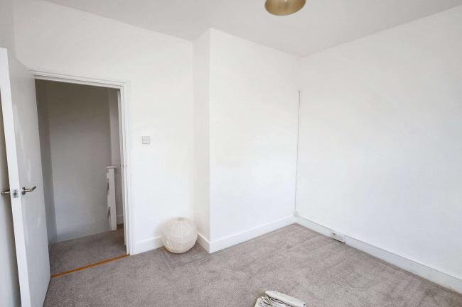 85b Boston Manor Road, Brentford, Middlesex, TW8 9JQ 6