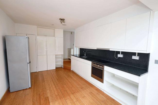 85b Boston Manor Road, Brentford, Middlesex, TW8 9JQ 6