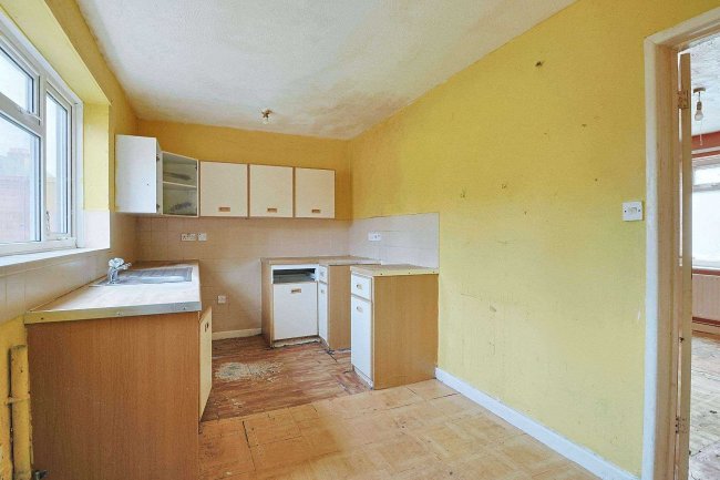 5 Fryern Close, Chandlers Ford, Eastleigh, Hampshire SO53 2LF 1