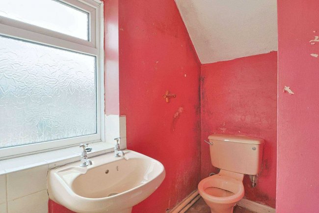 5 Fryern Close, Chandlers Ford, Eastleigh, Hampshire SO53 2LF 1