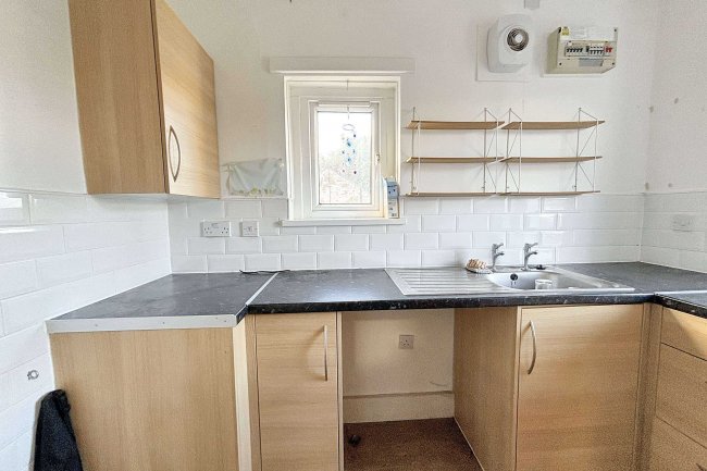 17 Primrose Grove, Keighley, BD21 4NP 4