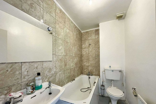 Flat C, 22 Lushington Road,  Harlesden, London NW10 5UU 7