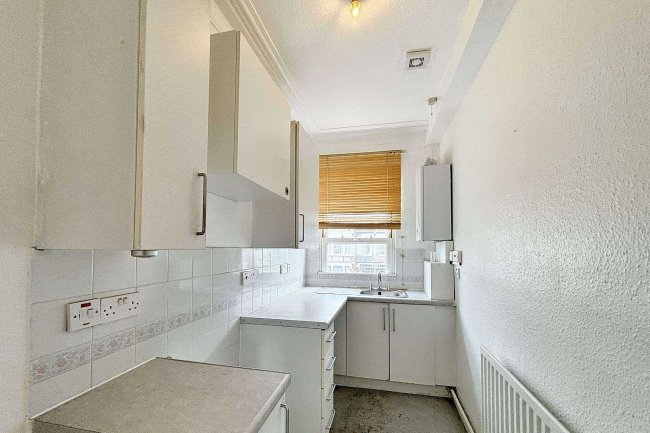 Flat C, 22 Lushington Road,  Harlesden, London NW10 5UU 7