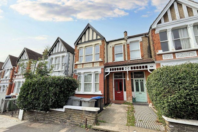 Flat C, 22 Lushington Road,  Harlesden, London NW10 5UU 7