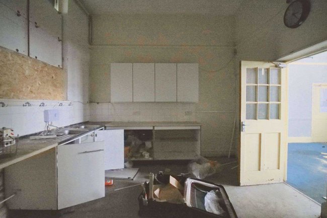 236 Plumstead High Street, London SE18 1JL 10