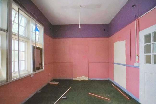 236 Plumstead High Street, London SE18 1JL 10