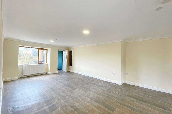 2 Old Houses, Pentwyn, Pontypool.NP4 7TW 8