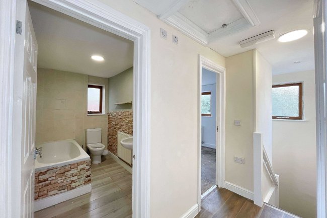 2 Old Houses, Pentwyn, Pontypool.NP4 7TW 8