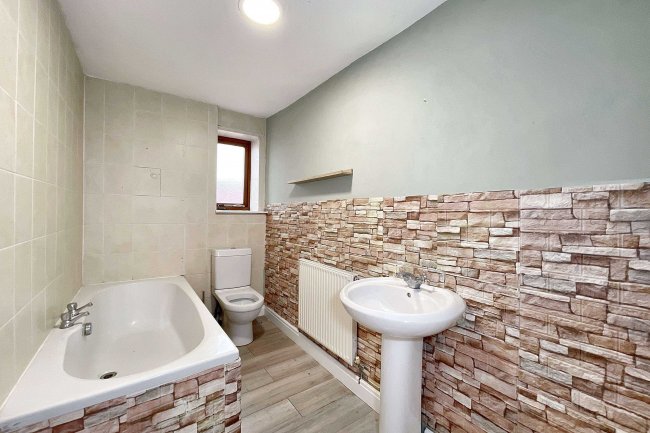 2 Old Houses, Pentwyn, Pontypool.NP4 7TW 8