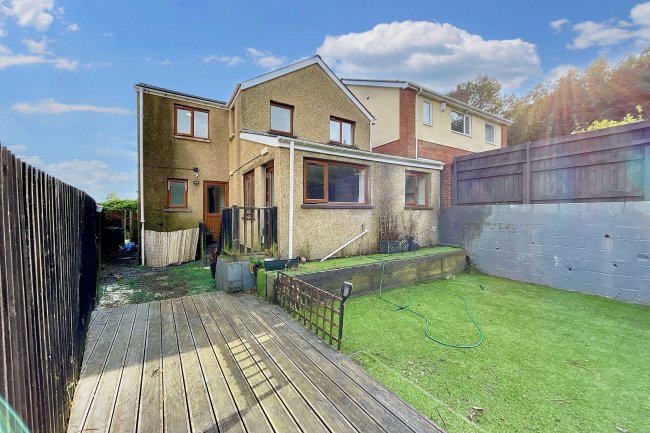 2 Old Houses, Pentwyn, Pontypool.NP4 7TW 8