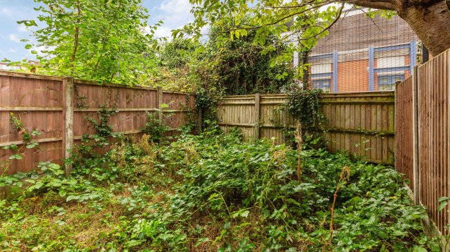 245 Lightfoot Road, Hornsey, London, N8 7JQ 5