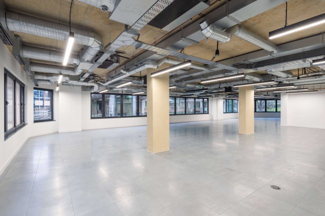 Abbey Wharf, 57 Kings Road, Reading, RG1 3AB 4