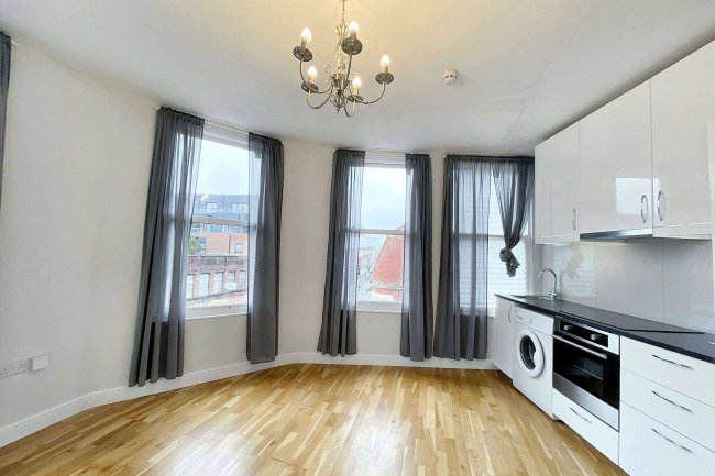 Flat 2, 79 East Street, Bedminster, Bristol, BS3 4EX 1