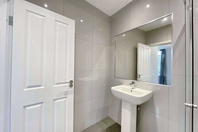 Flat 3, 79 East Street, Bedminster, Bristol, BS3 4EX 10