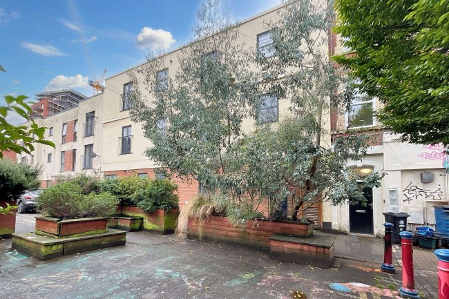 Flat 3, 79 East Street, Bedminster, Bristol, BS3 4EX 10