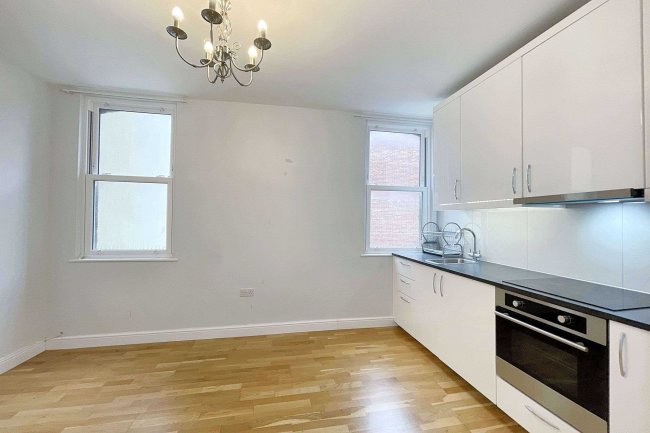 Flat 3, 79 East Street, Bedminster, Bristol, BS3 4EX 10