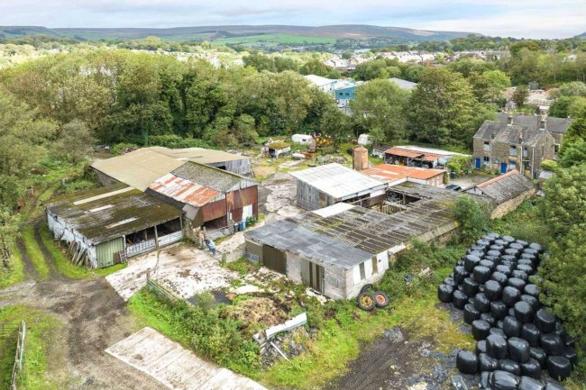 Home Farm, 21-23 Woolley Bridge, Glossop, Derbyshire SK13 2NX 8