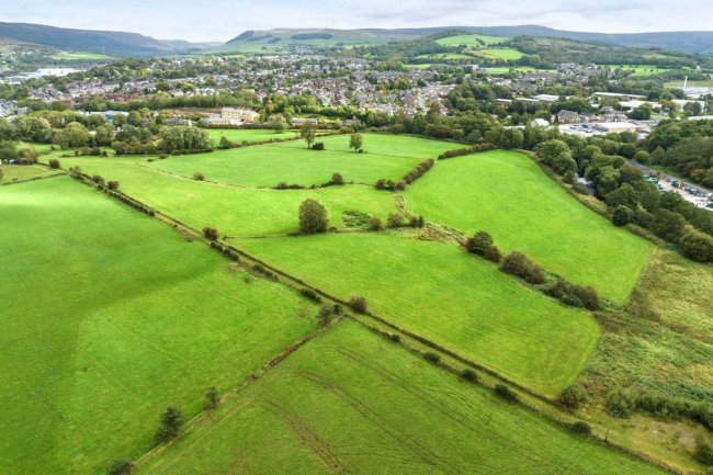 Home Farm, 21-23 Woolley Bridge, Glossop, Derbyshire SK13 2NX 8