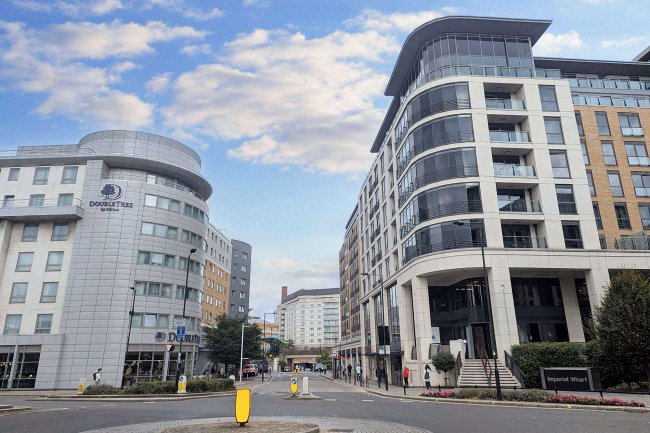 Flat 113 Octavia House 213 Townmead Road, Fulham, London, SW6 2FJ 1