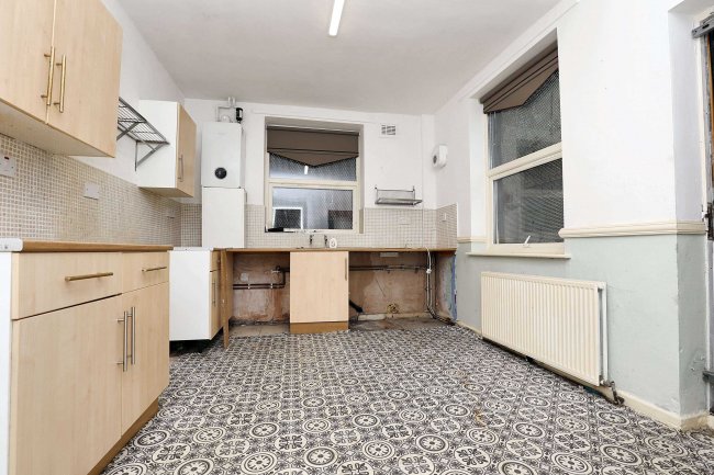 29 Wadham Road, Bootle, Merseyside, L20 7DG 7