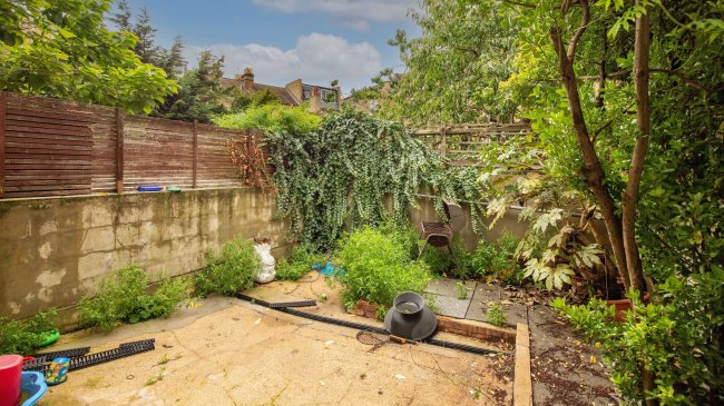 Flats A & B, 29 Hemberton Road, Clapham, London, SW9 9LF 10