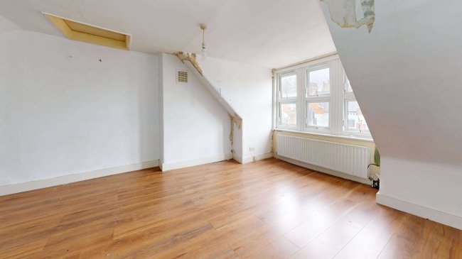 Flats A & B, 29 Hemberton Road, Clapham, London, SW9 9LF 10