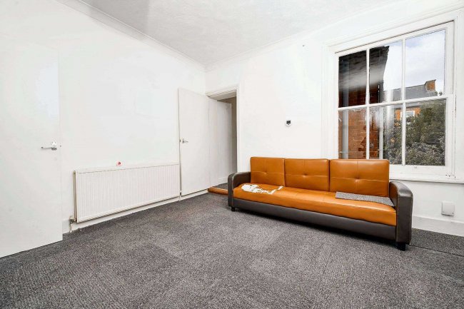 Flat 3 Mayfair Court, 9 St. Andrews Road Southsea    PO5 1EP 1