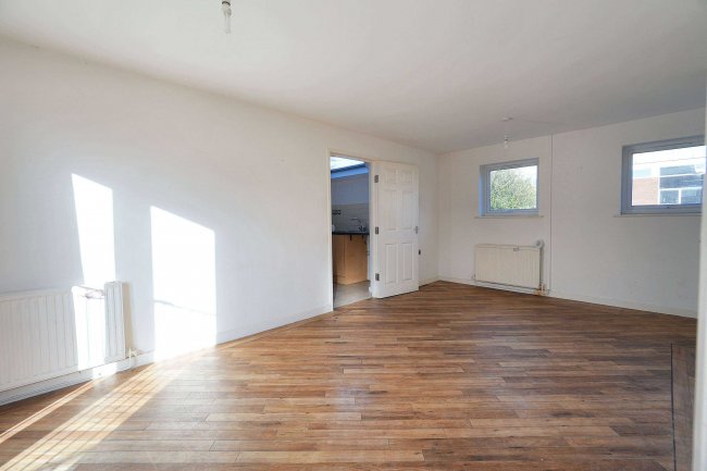 5 Newburn, 2 Lorne Road Prenton CH43 1XB 1