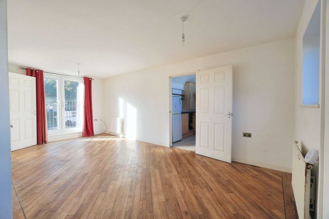 5 Newburn, 2 Lorne Road Prenton CH43 1XB 1