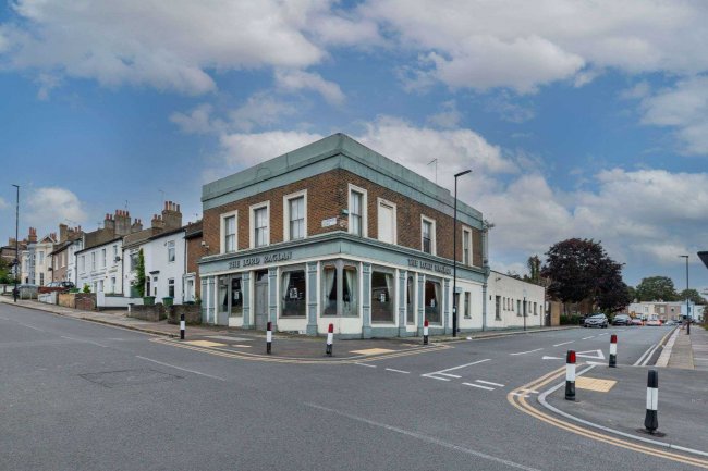 The Former Lord Raglan Pub, 158 Burrage Road, Woolwich, London SE18 7LA 1