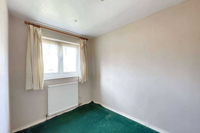 7 Bellver, Toothill, Swindon, Wiltshire, SN5 8JU 6